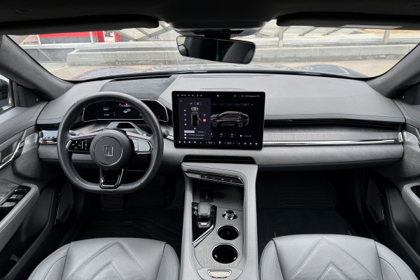 2023 Zeekr 001 с пробегом 26 605 км