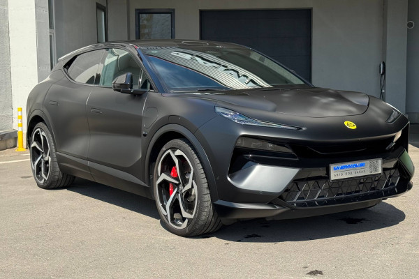 2025 Lotus Eletre с пробегом 5 000 км