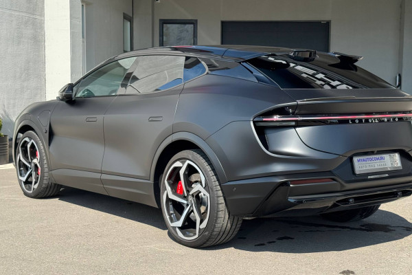 2025 Lotus Eletre с пробегом 5 000 км