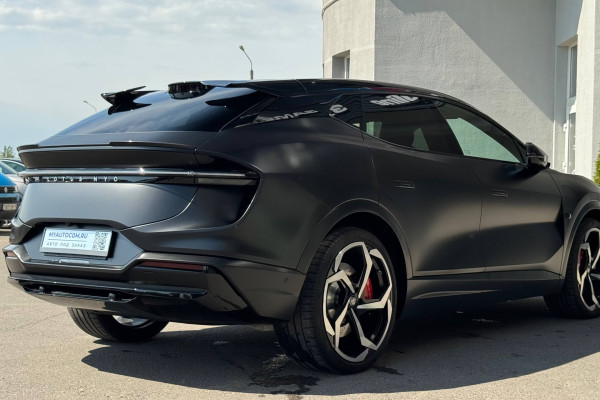 2025 Lotus Eletre с пробегом 5 000 км