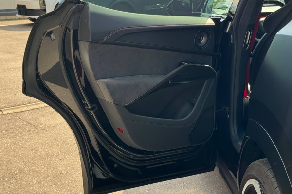 2025 Lotus Eletre с пробегом 5 000 км