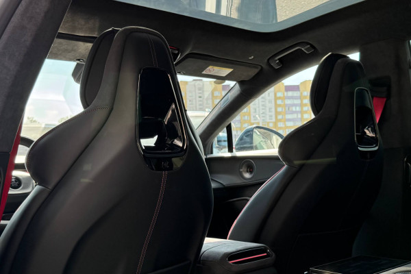 2025 Lotus Eletre с пробегом 5 000 км