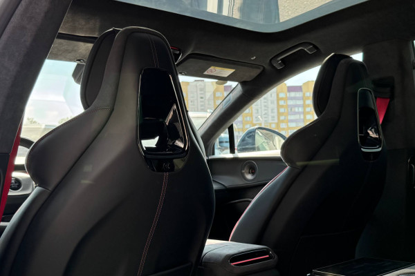 2025 Lotus Eletre с пробегом 5 000 км