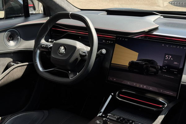 2025 Lotus Eletre с пробегом 5 000 км