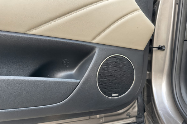 2020 Genesis GV80 с пробегом 72 570 км